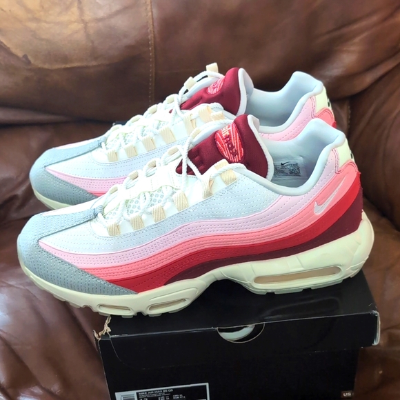 Nike Air Max 95 QS Team Red Summit White Sz 13 DS 100% Authentic